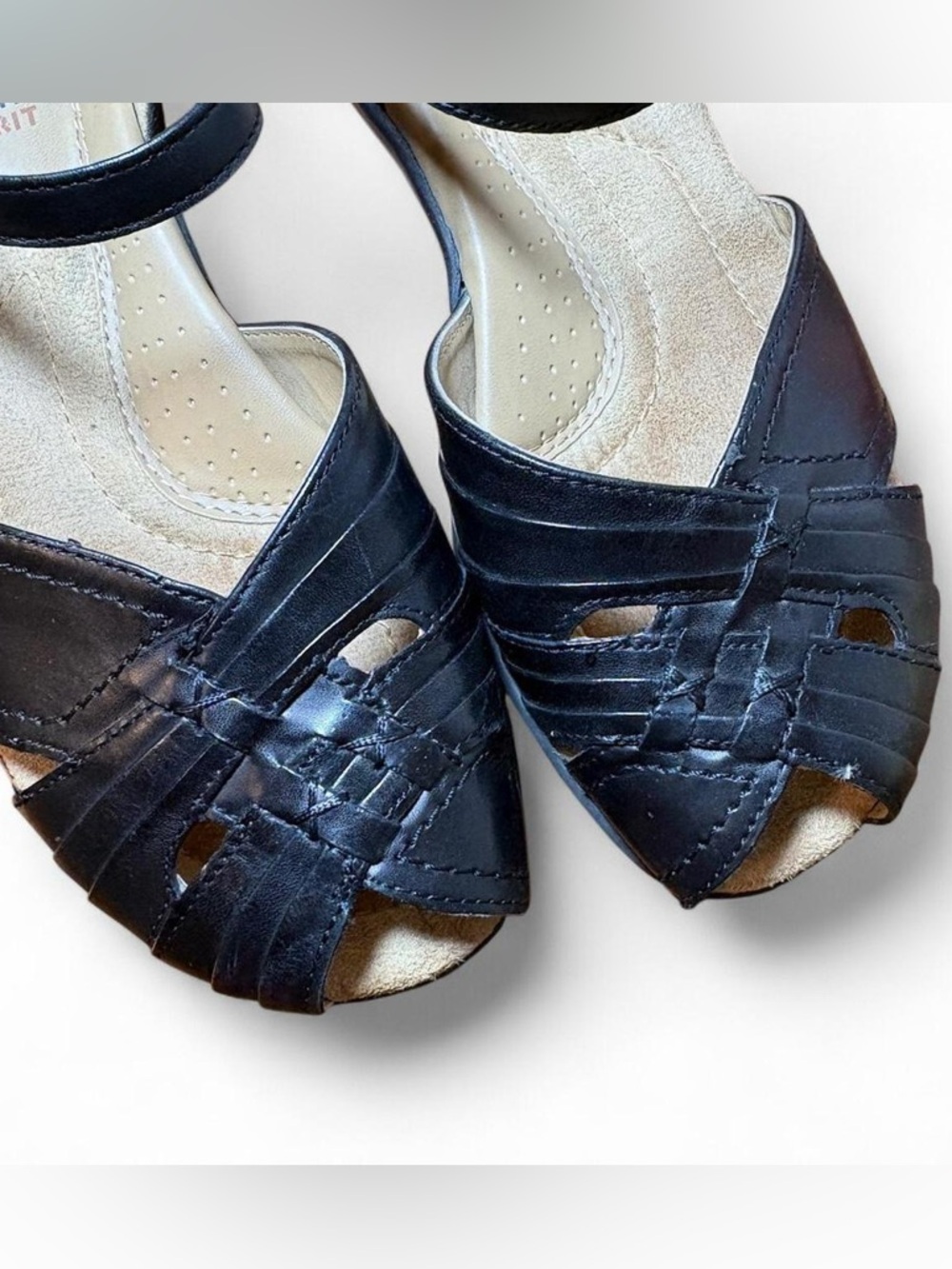 Earth Spirit Black Women's Strappy Mary Jane Sandals - Picture 7 of 8